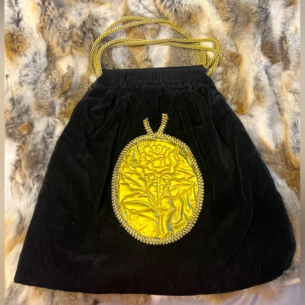 NWOT Blue Bag with gold Embroidery shoulder Bag